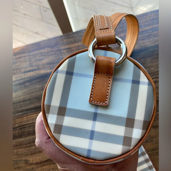 Vintage Burberry NovaCheck Small Barrel Bag with/Wallet - Picture 7 of 16